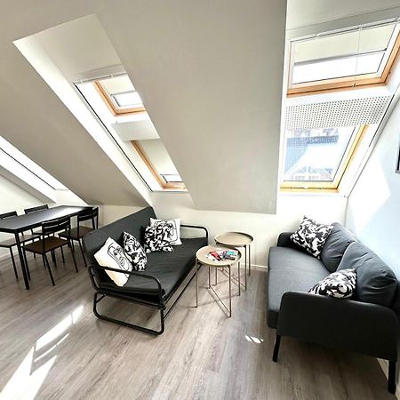 Palace Quarter 2 Peaceful Modern Central Top Floor Apartment Будапеща Екстериор снимка