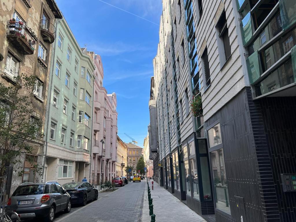 Palace Quarter 2 Peaceful Modern Central Top Floor Apartment Будапеща Екстериор снимка