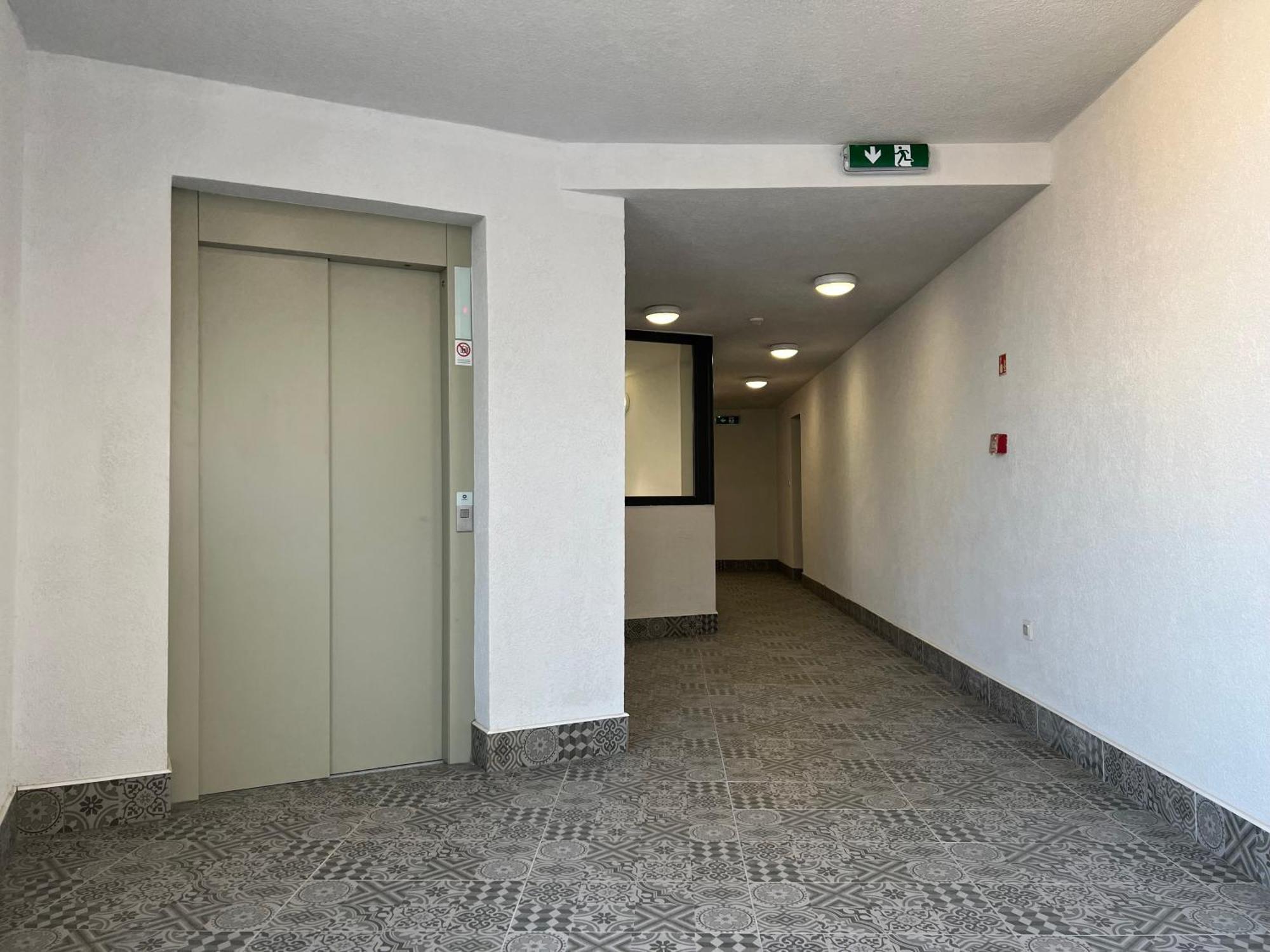 Palace Quarter 2 Peaceful Modern Central Top Floor Apartment Будапеща Екстериор снимка